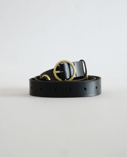 a fold belt in black leather with brass hardware